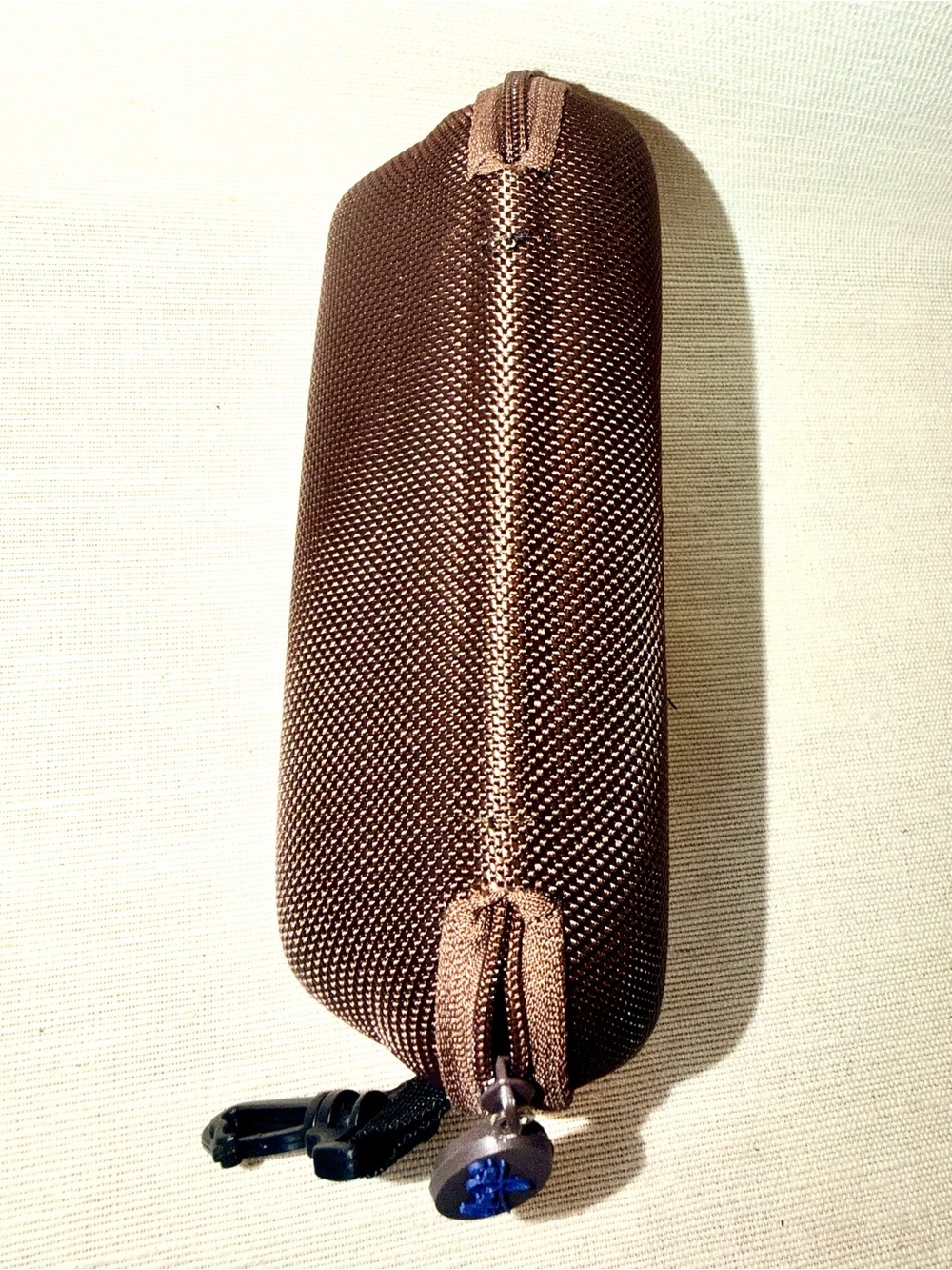 Maui Jim Brown Sunglass Hard Case Zip Closure Pre Owned - Picture 8 of 9